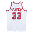 Chicago Bulls Scottie Pippen Home 1997-98 Swingman Jersey