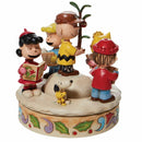 Peanuts Charlie Brown & Friends Spreading Christmas Cheer Figurine