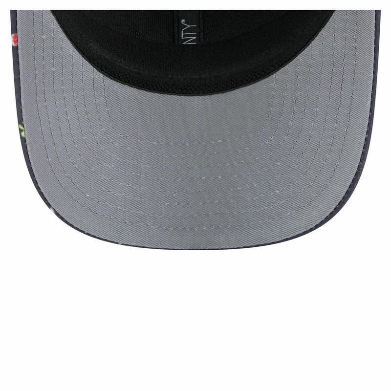 Milwaukee Brewers New Era Black Adventure Drinks Pattern 9SEVENTY Stretch-Snap Hat