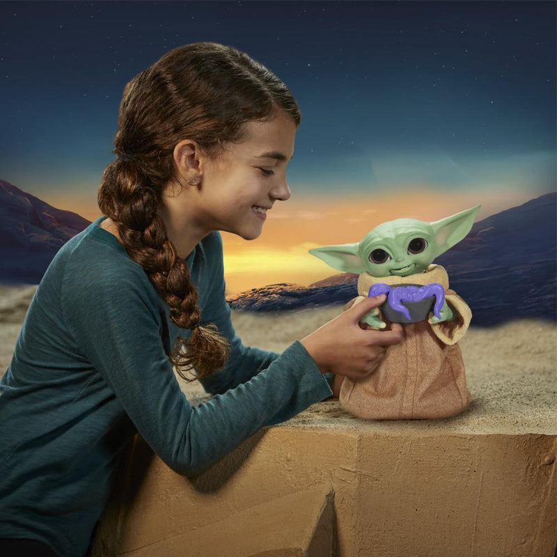 Star Wars Galactic Snackin’ Grogu 9.25-Inch-Tall Animatronic Toy
